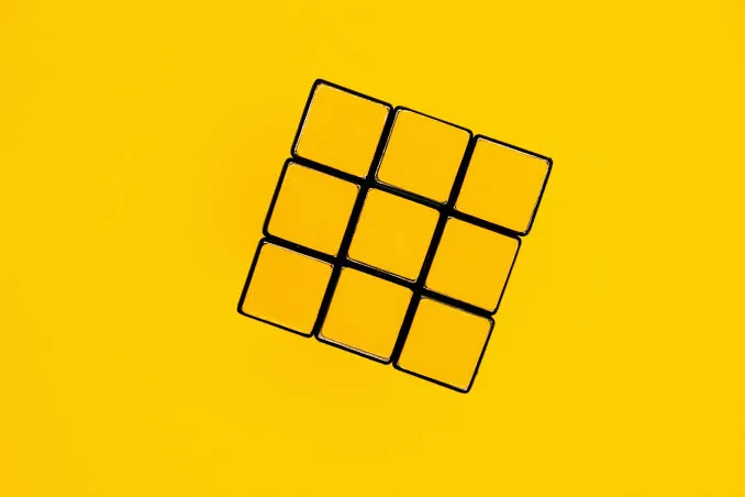 Matriz 9 Box e RH Extraordinário: da avaliação aos resultados  Uma gestão de pessoas orientada a resultados não se limita a preencher avaliações ou distribuir profissionais em quad